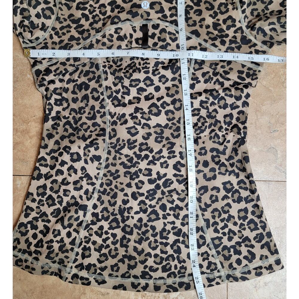 Lululemon Sz 2 Animal Print Defined Jacket Shorts Brown Leopard Set Activewear - Picture 11 of 13